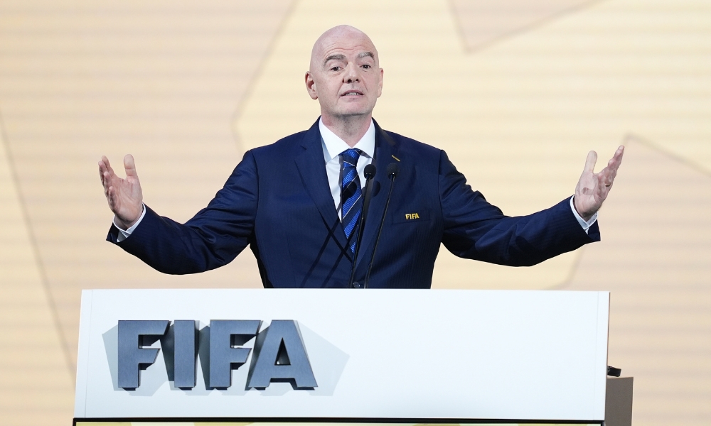 进球也使他 进球也使他